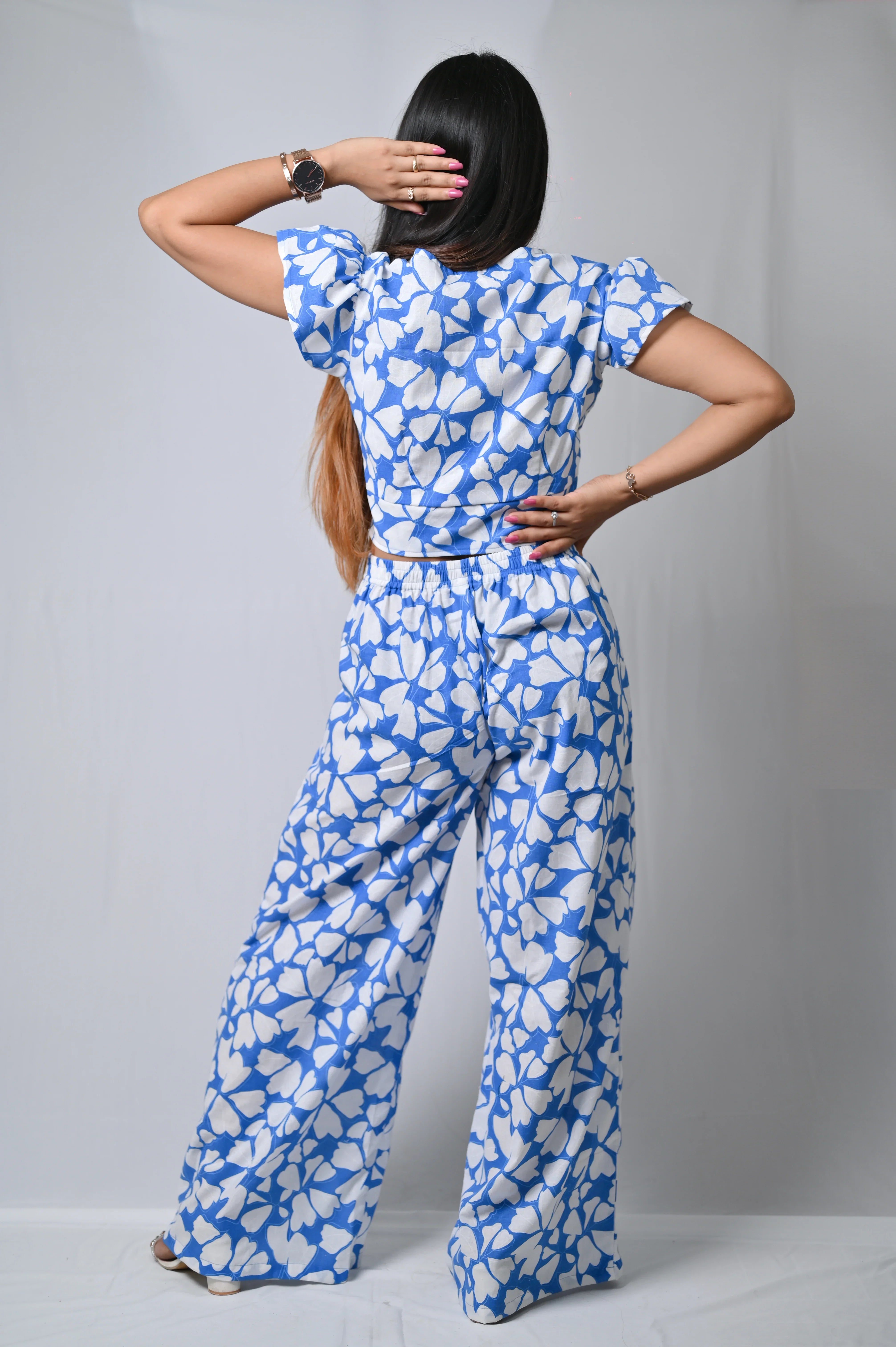 Women's Floral Two-Piece Set, Blue and White Print, Flutter Sleeve Crop Top with Wide-Leg Trousers - Belle Noor