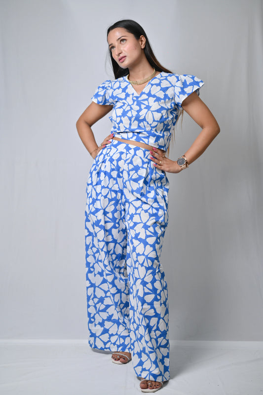 Women's Floral Two-Piece Set, Blue and White Print, Flutter Sleeve Crop Top with Wide-Leg Trousers - Belle Noor