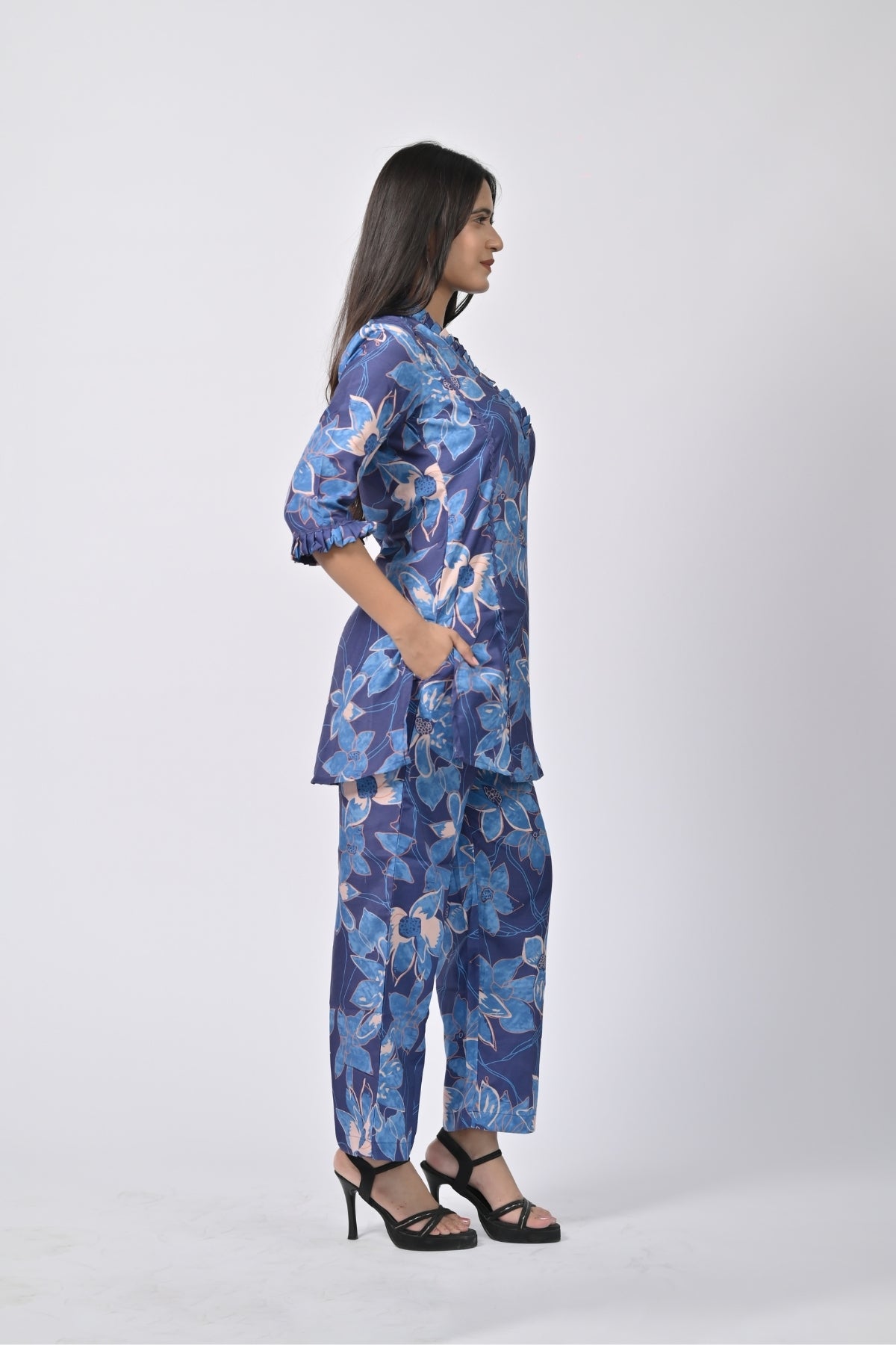 Elegant Blue Floral Print Tunic Set